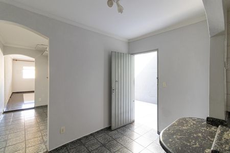 Casa à venda com 110m², 2 quartos e 2 vagasCozinha