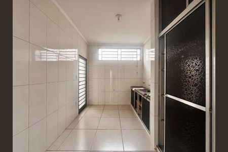 Casa à venda com 153m², 3 quartos e 2 vagas Casa à venda com 153m², 3 quartos e 2 vagasCozinha