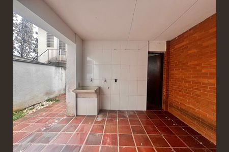 Casa à venda com 153m², 3 quartos e 2 vagas Casa à venda com 153m², 3 quartos e 2 vagasLavanderia