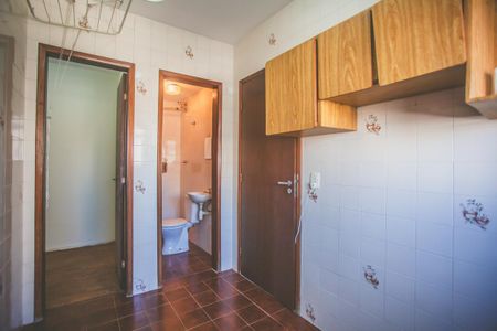 Apartamento à venda com 126m², 3 quartos e 2 vagas Apartamento à venda com 126m², 3 quartos e 2 vagasÁrea de Serviço
