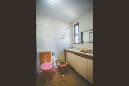 Apartamento à venda com 126m², 3 quartos e 2 vagas Apartamento à venda com 126m², 3 quartos e 2 vagasBanheiro da Suíte