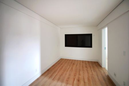 Apartamento à venda com 82m², 3 quartos e 2 vagasSuite