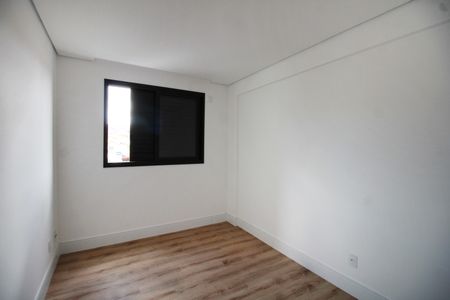 Apartamento à venda com 82m², 3 quartos e 2 vagasQuarto 2