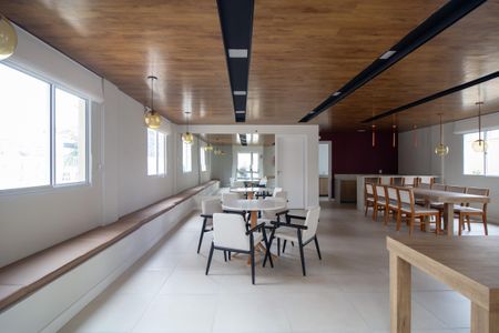 Apartamento à venda com 42m², 2 quartos e sem vaga Apartamento à venda com 42m², 2 quartos e sem vagaÁrea comum - Salão de festas