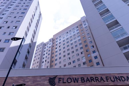 Apartamento à venda com 42m², 2 quartos e sem vaga Apartamento à venda com 42m², 2 quartos e sem vagaFachada