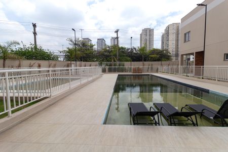 Apartamento à venda com 42m², 2 quartos e sem vaga Apartamento à venda com 42m², 2 quartos e sem vagaÁrea comum - Piscina