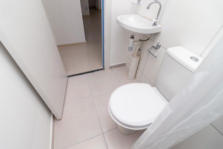 Apartamento à venda com 42m², 2 quartos e sem vaga Apartamento à venda com 42m², 2 quartos e sem vagaBanheiro
