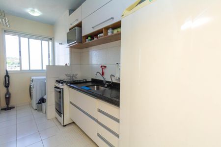 Apartamento à venda com 49m², 2 quartos e 1 vaga Apartamento à venda com 49m², 2 quartos e 1 vagaCozinha e Área de Serviço