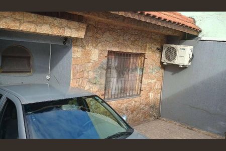 Casa à venda com 102m², 2 quartos e 2 vagas