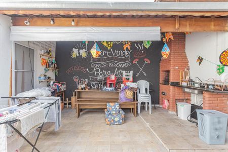 Casa à venda com 154m², 3 quartos e 4 vagasÁrea comum - Churrasqueira