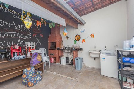 Casa à venda com 154m², 3 quartos e 4 vagasÁrea comum - Churrasqueira