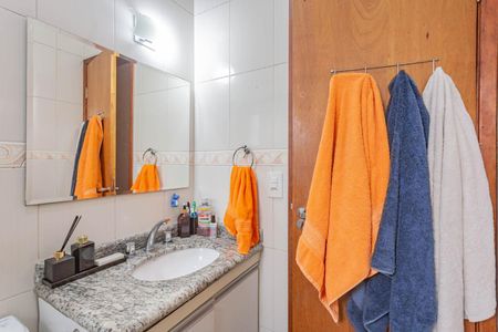 Casa à venda com 154m², 3 quartos e 4 vagasBanheiro Social