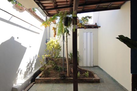 Casa à venda com 140m², 3 quartos e 2 vagasGaragem