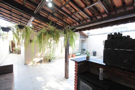 Casa à venda com 140m², 3 quartos e 2 vagasÁrea Gourmet