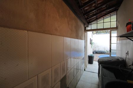 Casa à venda com 140m², 3 quartos e 2 vagasÁrea de Serviço