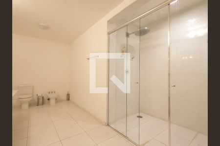 Casa de condomínio à venda com 754m², 4 quartos e 6 vagasBanheiro 6