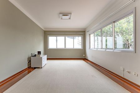 Casa de condomínio à venda com 754m², 4 quartos e 6 vagas Casa de condomínio à venda com 754m², 4 quartos e 6 vagasQuarto 1