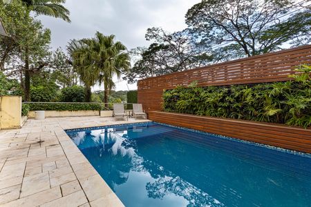 Casa de condomínio à venda com 754m², 4 quartos e 6 vagas Casa de condomínio à venda com 754m², 4 quartos e 6 vagasPiscina