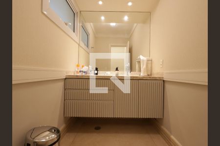 Casa de condomínio à venda com 754m², 4 quartos e 6 vagasLavabo