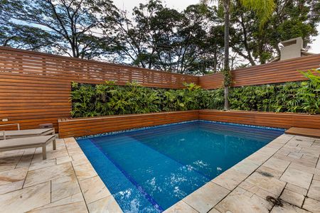 Casa de condomínio à venda com 754m², 4 quartos e 6 vagas Casa de condomínio à venda com 754m², 4 quartos e 6 vagasPiscina