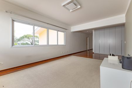 Casa de condomínio à venda com 754m², 4 quartos e 6 vagas Casa de condomínio à venda com 754m², 4 quartos e 6 vagasQuarto 1