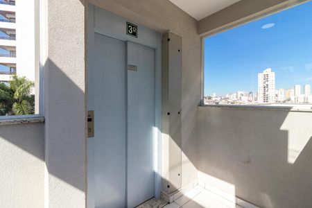 Apartamento à venda com 34m², 2 quartos e sem vaga Apartamento à venda com 34m², 2 quartos e sem vagaElevador