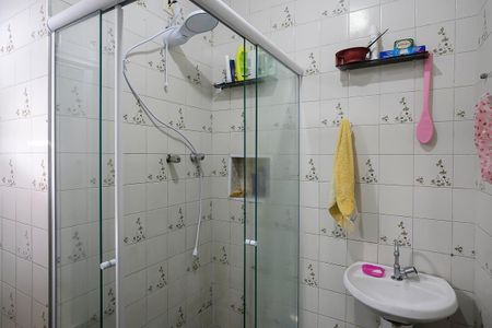 Casa à venda com 147m², 3 quartos e 2 vagasBanheiro