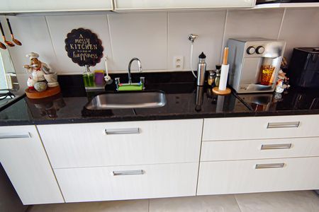 Apartamento para alugar com 86m², 2 quartos e 1 vaga Apartamento para alugar com 86m², 2 quartos e 1 vagaCozinha e Área de Serviço