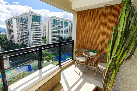 Apartamento para alugar com 86m², 2 quartos e 1 vaga Apartamento para alugar com 86m², 2 quartos e 1 vagaVaranda