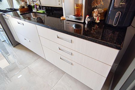 Apartamento para alugar com 86m², 2 quartos e 1 vaga Apartamento para alugar com 86m², 2 quartos e 1 vagaCozinha e Área de Serviço