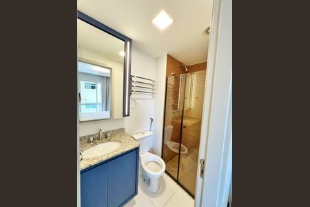 Studio à venda com 28m², 1 quarto e 1 vaga Studio à venda com 28m², 1 quarto e 1 vagaBanheiro