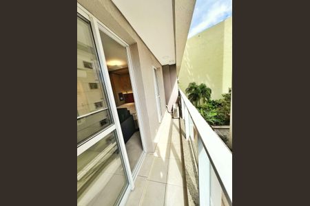 Studio à venda com 28m², 1 quarto e 1 vaga Studio à venda com 28m², 1 quarto e 1 vagaSacada