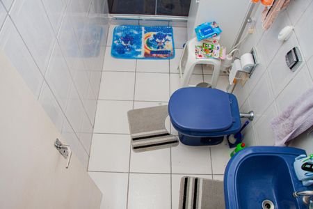 Apartamento à venda com 61m², 2 quartos e 1 vaga Apartamento à venda com 61m², 2 quartos e 1 vagaBanheiro