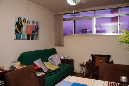 Apartamento à venda com 61m², 2 quartos e 1 vaga Apartamento à venda com 61m², 2 quartos e 1 vagaSala