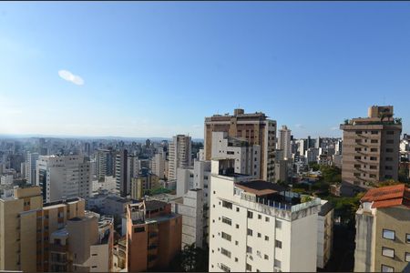 Apartamento à venda com 466m², 4 quartos e 5 vagas Apartamento à venda com 466m², 4 quartos e 5 vagasÁrea comum - Piscina
