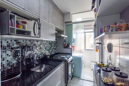 Casa à venda com 55m², 2 quartos e 2 vagas Casa à venda com 55m², 2 quartos e 2 vagasCozinha