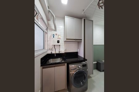 Apartamento à venda com 92m², 2 quartos e 2 vagas Apartamento à venda com 92m², 2 quartos e 2 vagasÁrea de Serviço