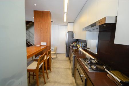 Apartamento à venda com 180m², 3 quartos e 2 vagas Apartamento à venda com 180m², 3 quartos e 2 vagasCozinha