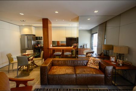 Apartamento à venda com 180m², 3 quartos e 2 vagas Apartamento à venda com 180m², 3 quartos e 2 vagasSala