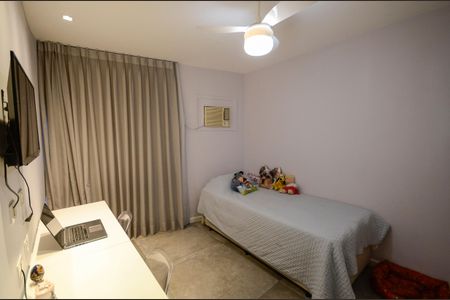 Apartamento à venda com 180m², 3 quartos e 2 vagas Apartamento à venda com 180m², 3 quartos e 2 vagasQuarto 1