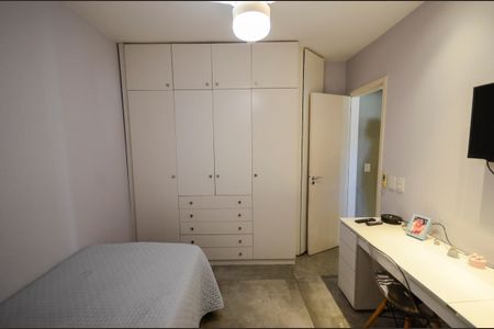 Apartamento à venda com 180m², 3 quartos e 2 vagas Apartamento à venda com 180m², 3 quartos e 2 vagasQuarto 1