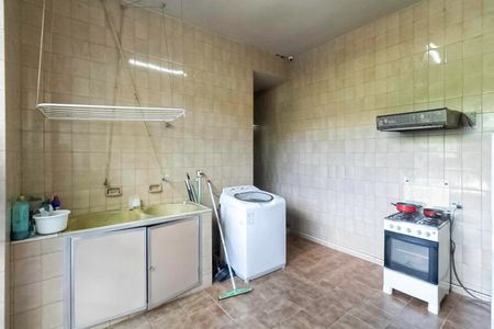 Casa à venda com 2000m², 7 quartos e 8 vagas Casa à venda com 2000m², 7 quartos e 8 vagasÁrea de serviço