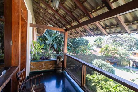 Casa à venda com 2000m², 7 quartos e 8 vagas Casa à venda com 2000m², 7 quartos e 8 vagasVaranda da sala 5