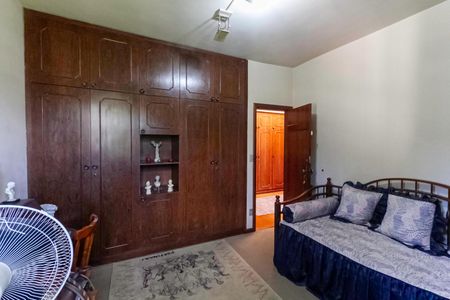 Casa à venda com 2000m², 7 quartos e 8 vagas Casa à venda com 2000m², 7 quartos e 8 vagasQuarto 2