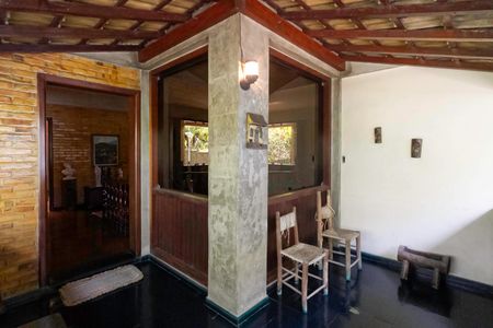 Casa à venda com 2000m², 7 quartos e 8 vagas Casa à venda com 2000m², 7 quartos e 8 vagasVaranda 1 da sala 4