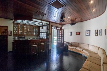 Casa à venda com 2000m², 7 quartos e 8 vagas Casa à venda com 2000m², 7 quartos e 8 vagasSala 3