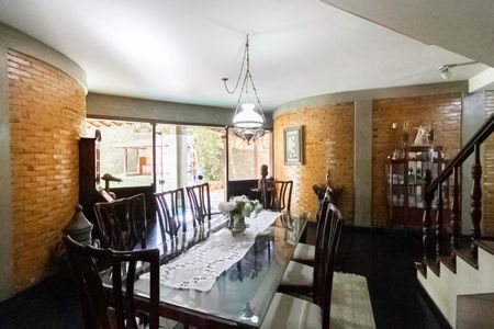 Casa à venda com 2000m², 7 quartos e 8 vagas Casa à venda com 2000m², 7 quartos e 8 vagasSala 1