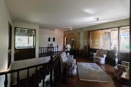 Casa à venda com 2000m², 7 quartos e 8 vagas Casa à venda com 2000m², 7 quartos e 8 vagasSala 4