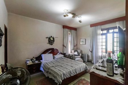 Casa à venda com 2000m², 7 quartos e 8 vagas Casa à venda com 2000m², 7 quartos e 8 vagasSuíte 2