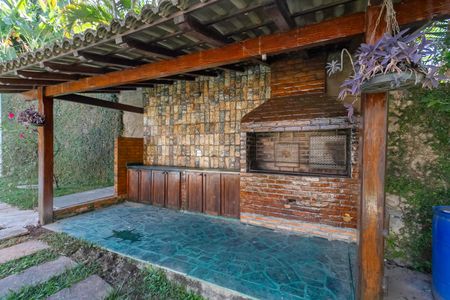 Casa à venda com 2000m², 7 quartos e 8 vagas Casa à venda com 2000m², 7 quartos e 8 vagasChurrasqueira